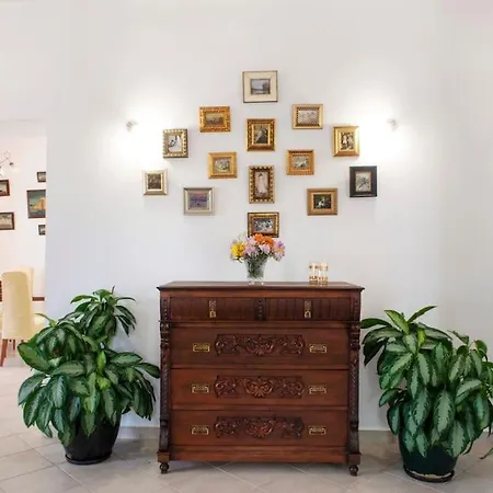 Polixeni's House * Alinda (Leros)