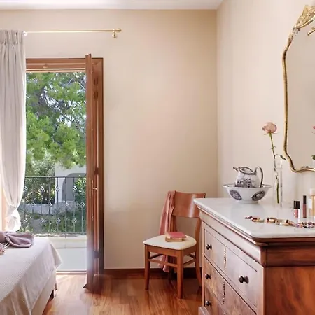 Polixeni's House Ferienhaus *