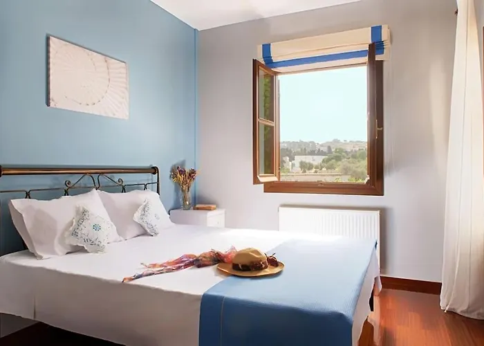 بيت للعطل Polixeni's House *