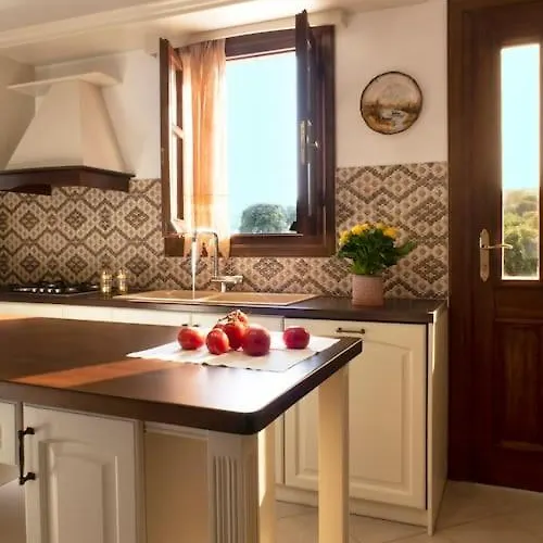 بيت للعطل Polixeni's House *