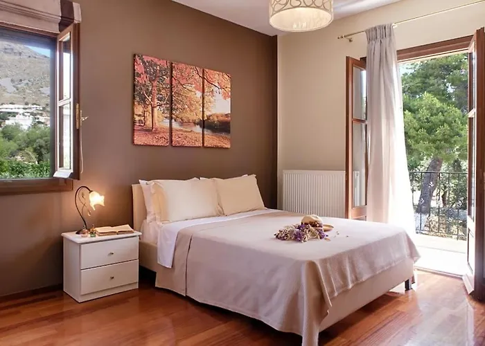 Polixeni's House بيت للعطل *