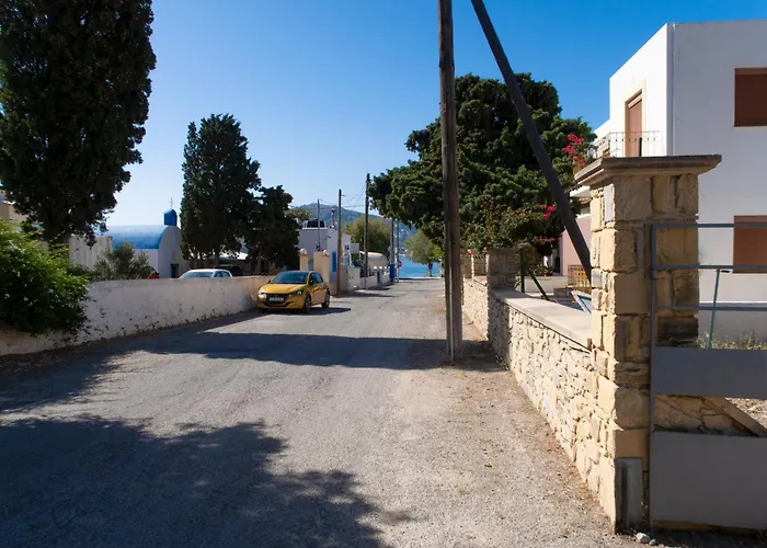 Polixeni's House أليندا