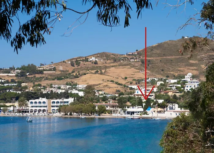 بيت للعطل Polixeni's House